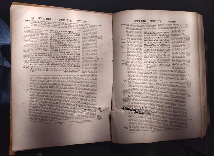 LivreBlesse2s.jpg